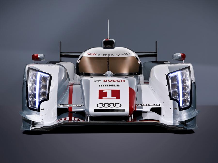  Audi R18 e-Tron Quattro 2012 года  (фото 33 из 42)
